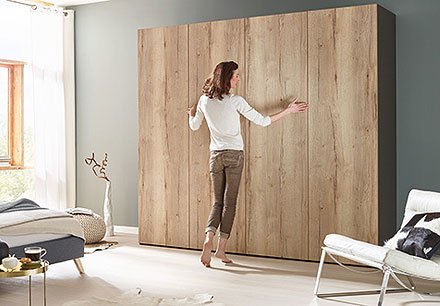 Hettich Wingline L – Push To Open Sliding/Folding Doors